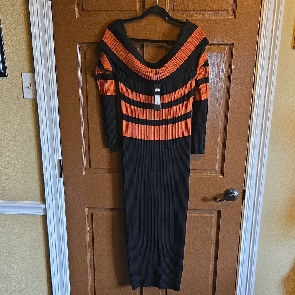 Fashion Nova-Black wide cowl neck sweater dress with cinnamon stripes Sz M/L NWT